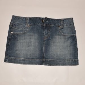 Vanity Size 7 Mini Skirt Med Wash 0296